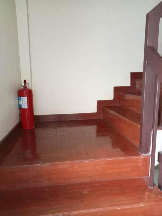 Smile Capsule Hostel Чіангмай Екстер'єр фото