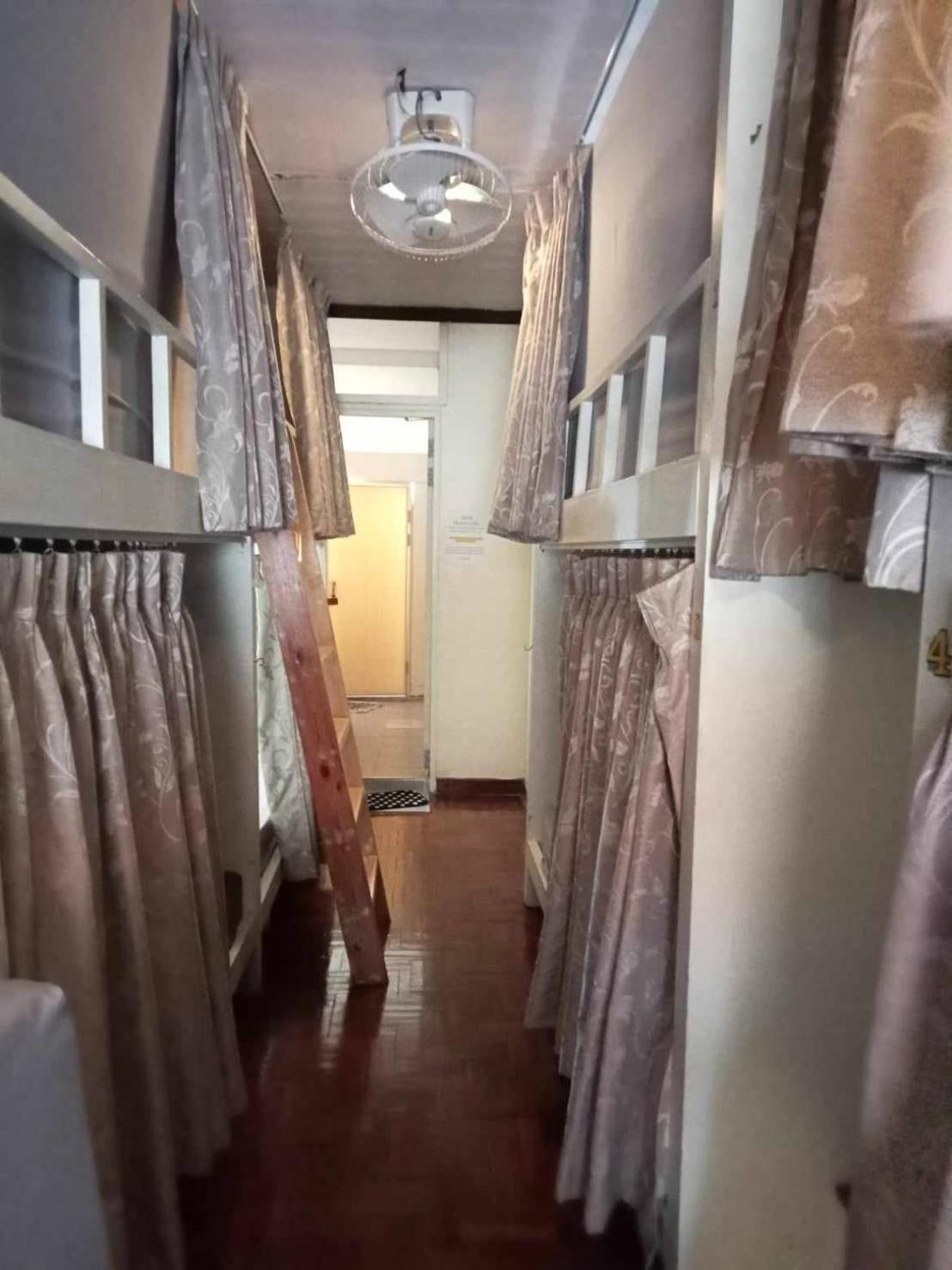 Smile Capsule Hostel Чіангмай Екстер'єр фото